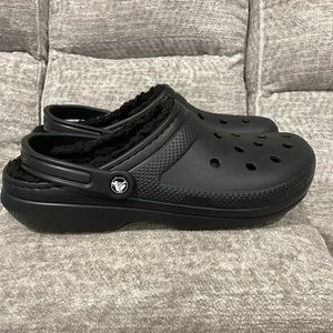 CROCS Classic Lined Fuzzy Clog for Men, Size 12.